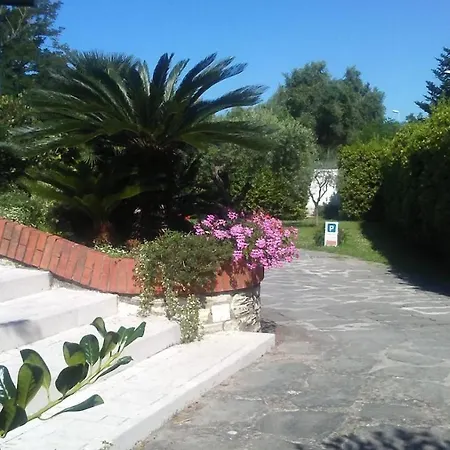 Tra Mare E Marmo فندق مبيت وإفطار