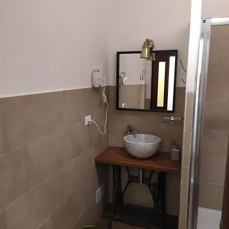 Tra Mare E Marmo 3* مارينا دي كارّارا