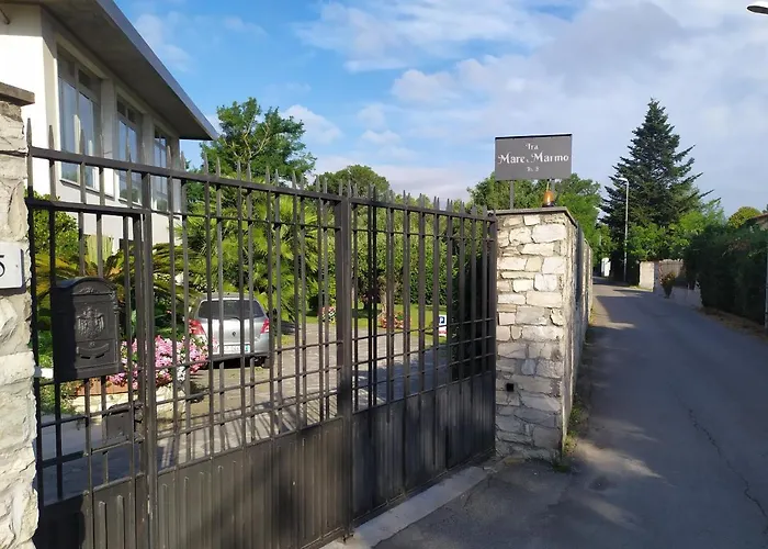 Tra Mare E Marmo Bed & Breakfast