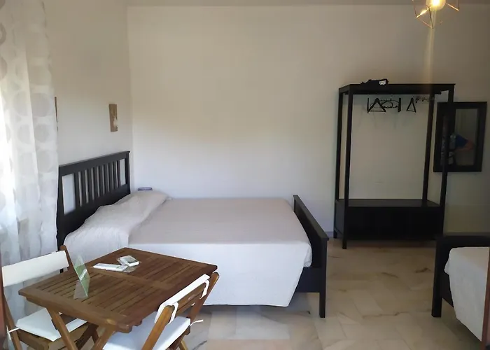 Tra Mare E Marmo Bed & Breakfast Marina Di Carrara