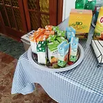 Tra Mare E Marmo Марина-ди-Каррара